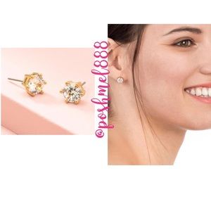 Stella & Dot | GOLD & Sparkling Crystal Sparkle Studs
